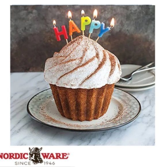 NORDIC WARE 6 Cup Commercial Cute Cupcake Pan cast aluminum New - Picture 2 of 6